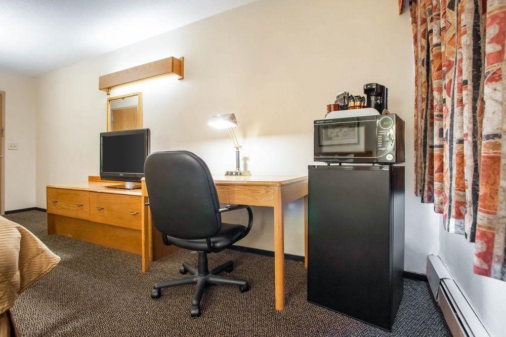 Four Points By Sheraton Milwaukee Airport Extérieur photo