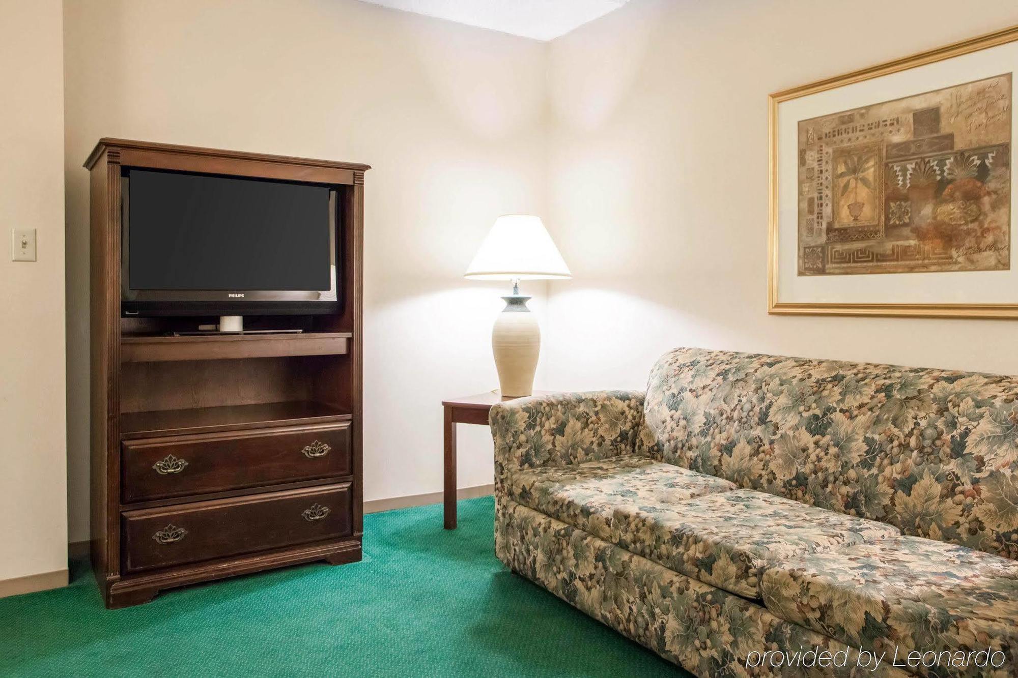 Four Points By Sheraton Milwaukee Airport Extérieur photo