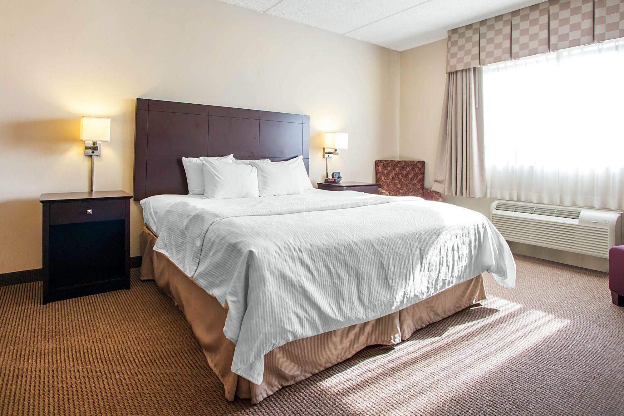 Four Points By Sheraton Milwaukee Airport Extérieur photo