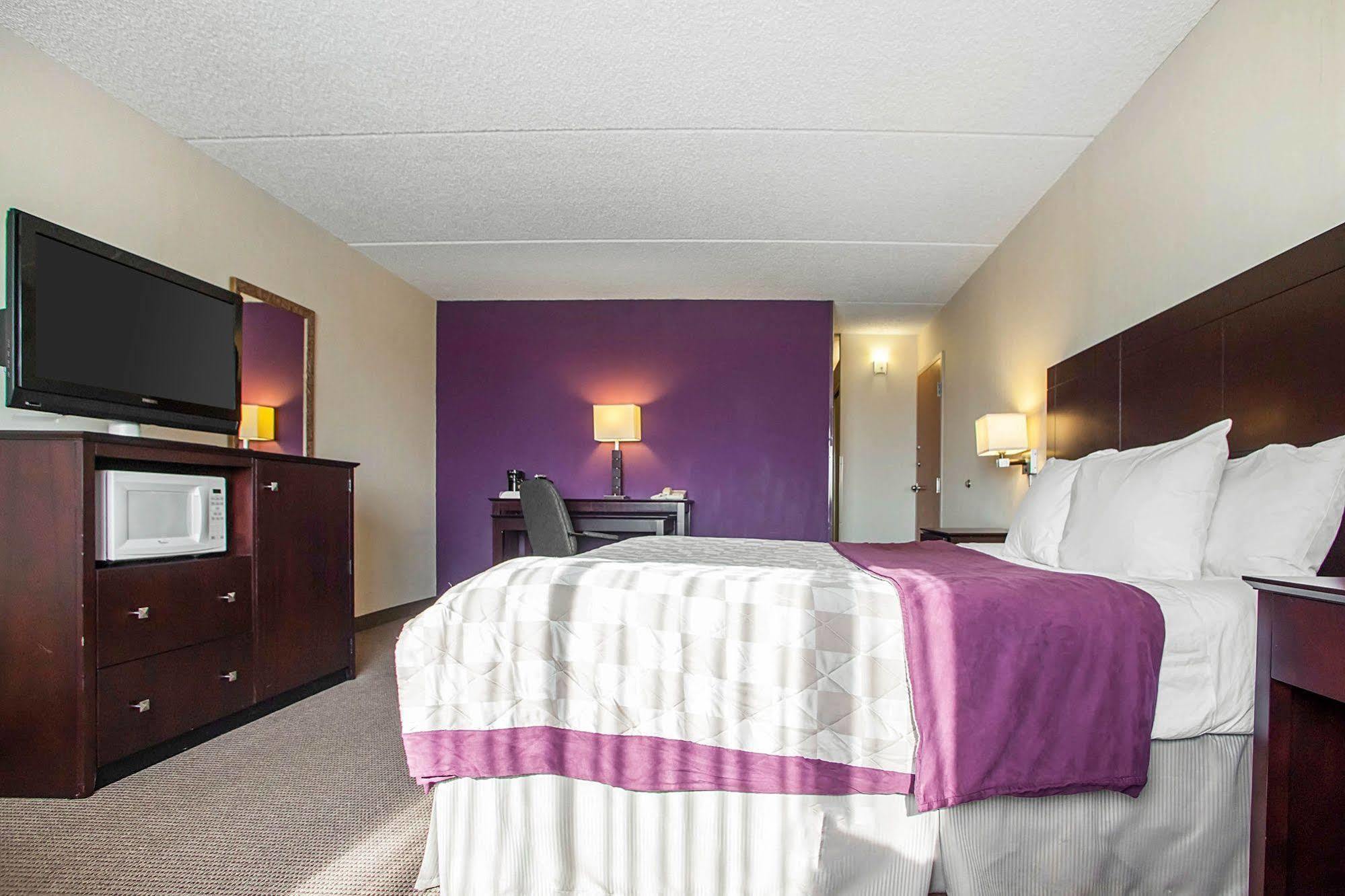 Four Points By Sheraton Milwaukee Airport Extérieur photo